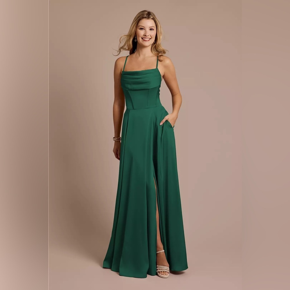NWT Galina Signature Matte Satin Cowl Emerald Green Spaghetti Dress